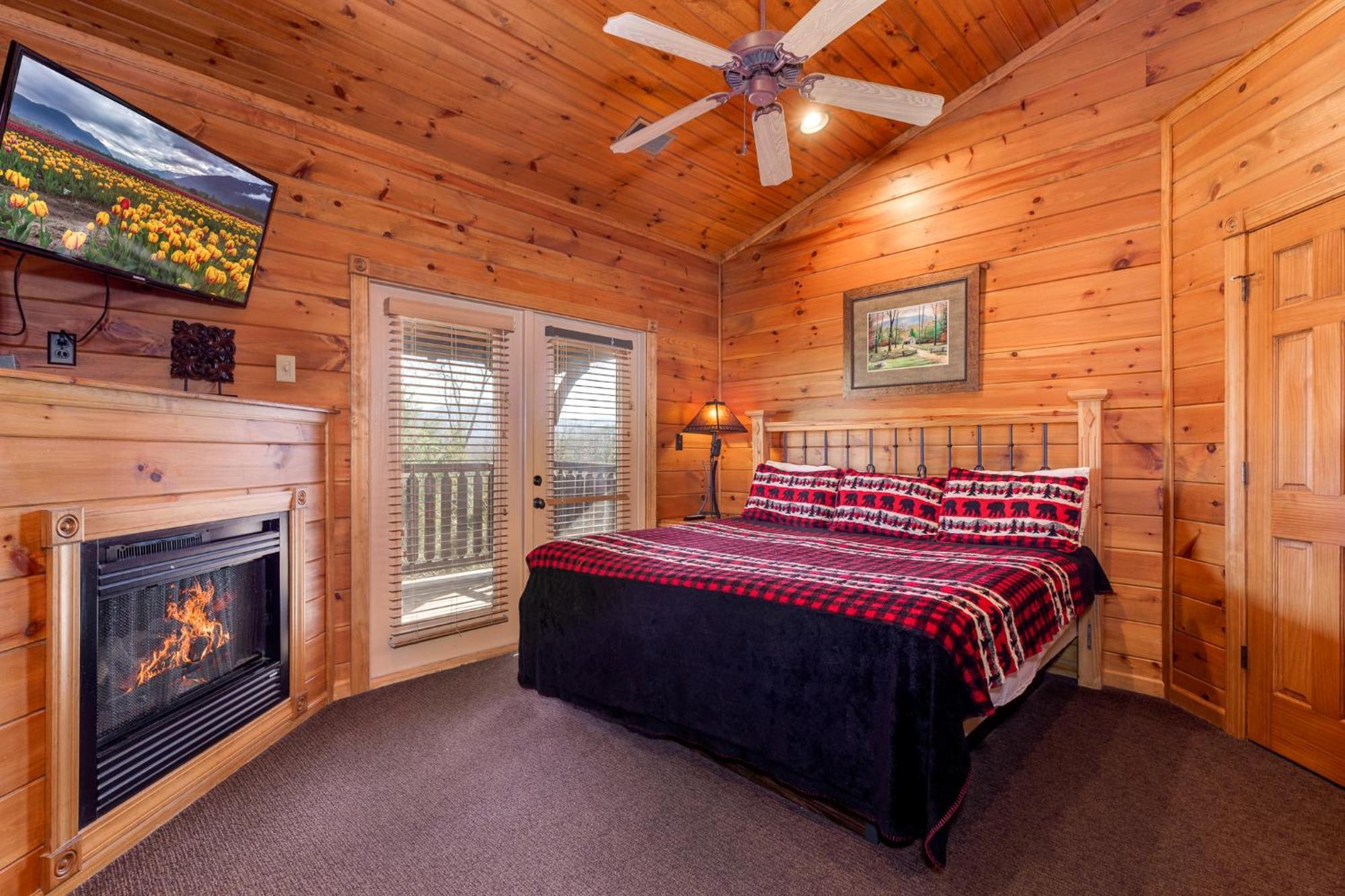 The Great Escape Ii, 5 Bedrooms, Sleeps 17, Game Room, Pool Access, Theater Gatlinburg Eksteriør billede
