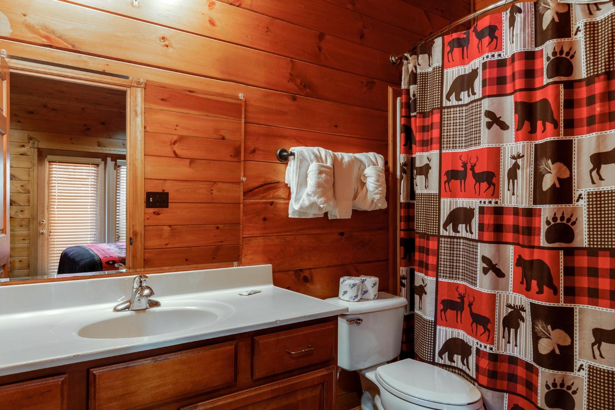 The Great Escape Ii, 5 Bedrooms, Sleeps 17, Game Room, Pool Access, Theater Gatlinburg Eksteriør billede