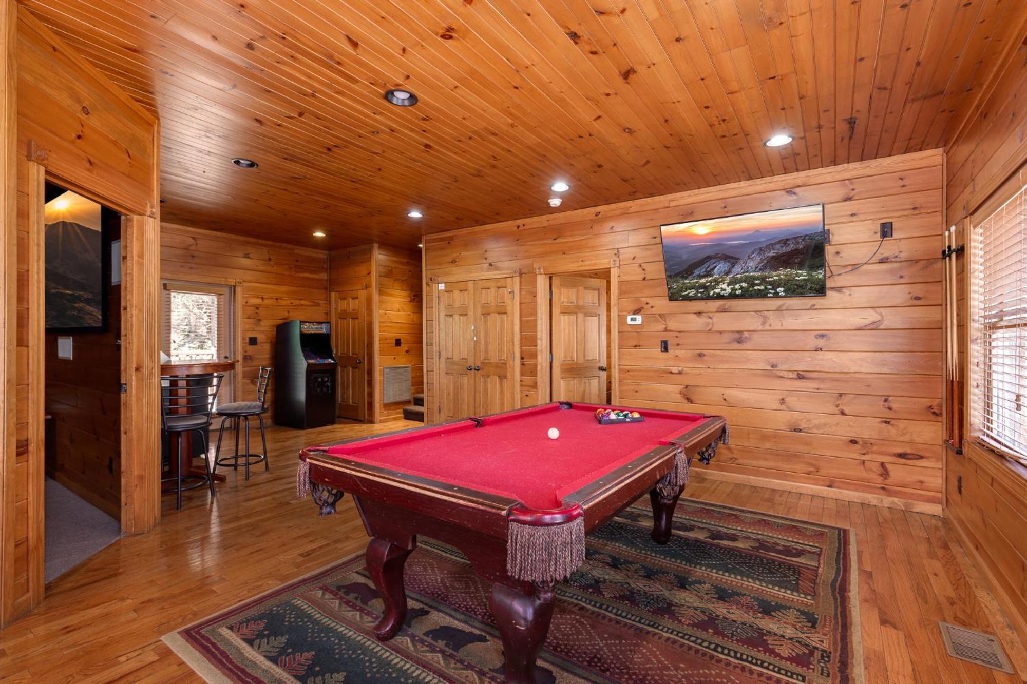 The Great Escape Ii, 5 Bedrooms, Sleeps 17, Game Room, Pool Access, Theater Gatlinburg Eksteriør billede